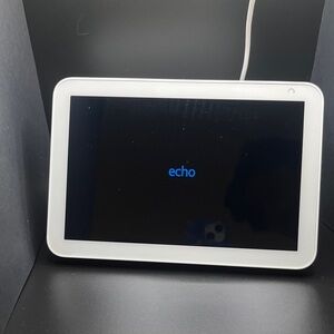 Amazon Echo Show 8 Alexa